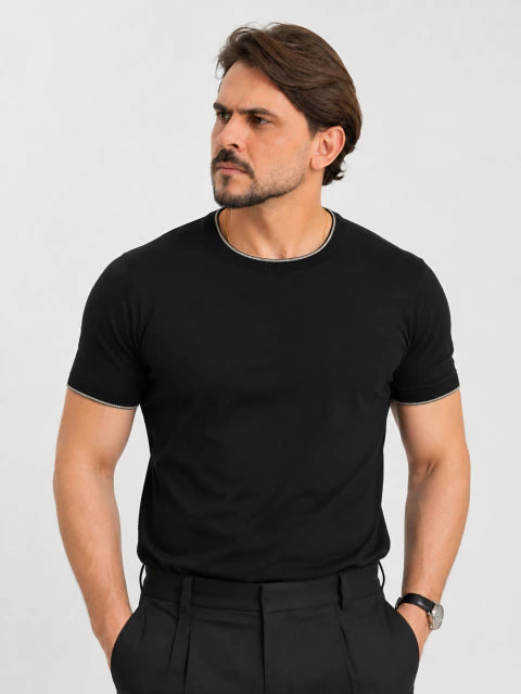 T-SHIRT GOLA E PUNHO PRETA