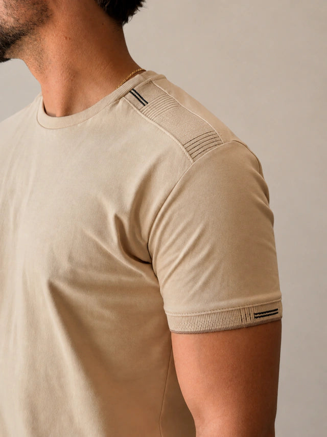T-SHIRT DETAIL BEGE